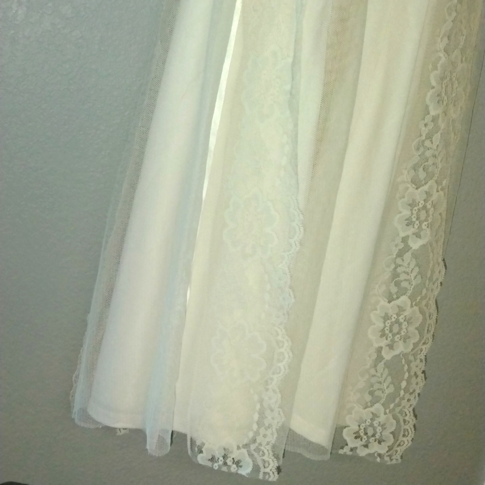 Amanda Rose Ivory Dress - Picture 6 of 7